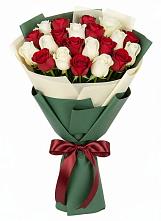 Букет Микс из красных и белых роз #REPLACE_PRED# Русский Акташ