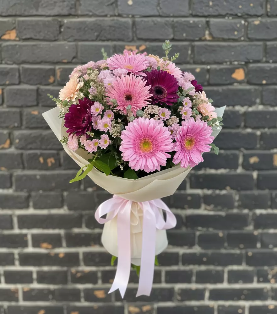 Букет цветов из: Герберы и Хризантемы в Русский Акташ