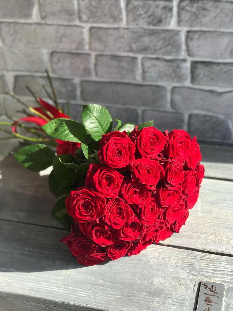 Букет Красные розы Фридом в Русский Акташ