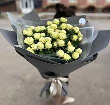 Букет Белые кустовые розы Солинеро в Русский Акташ
