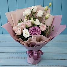 Букет цветов из:  Розы и Лизиантусы в Русский Акташ