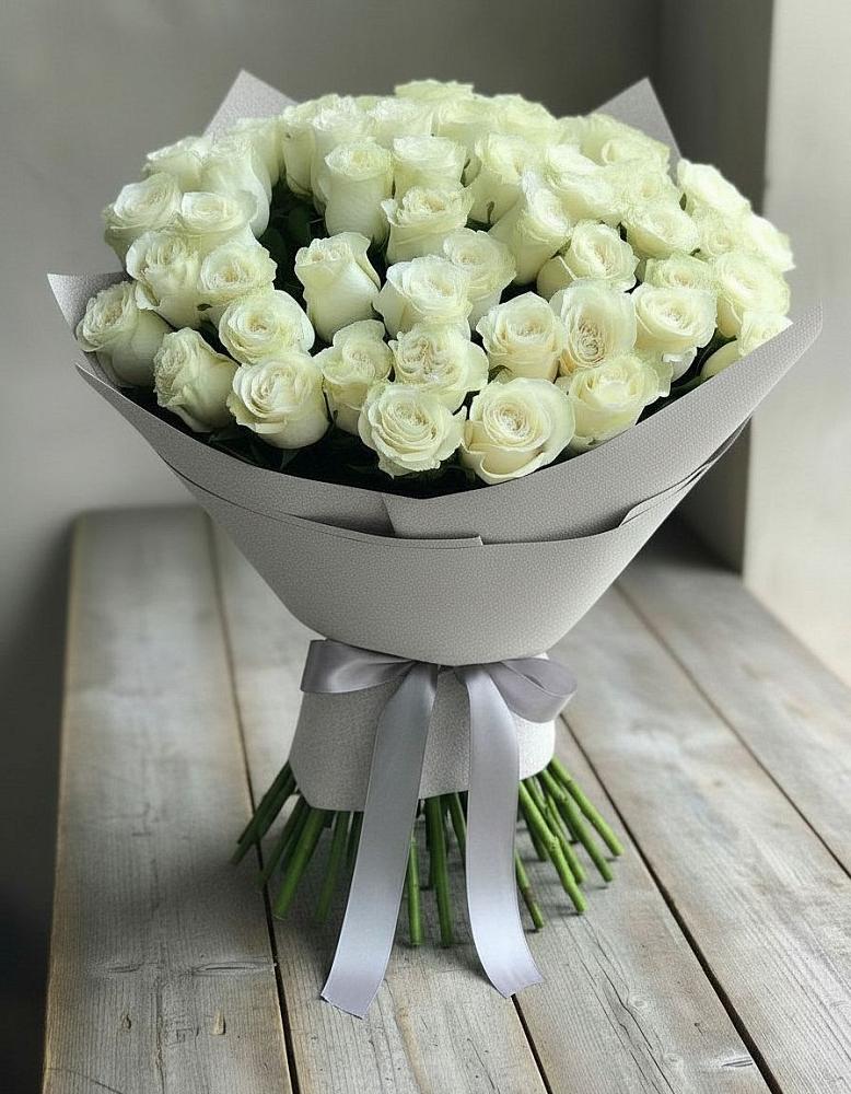 Букет 35 Белых роз в Русский Акташ