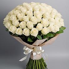 Букет 101 беля роза Белоснежка в Русский Акташ