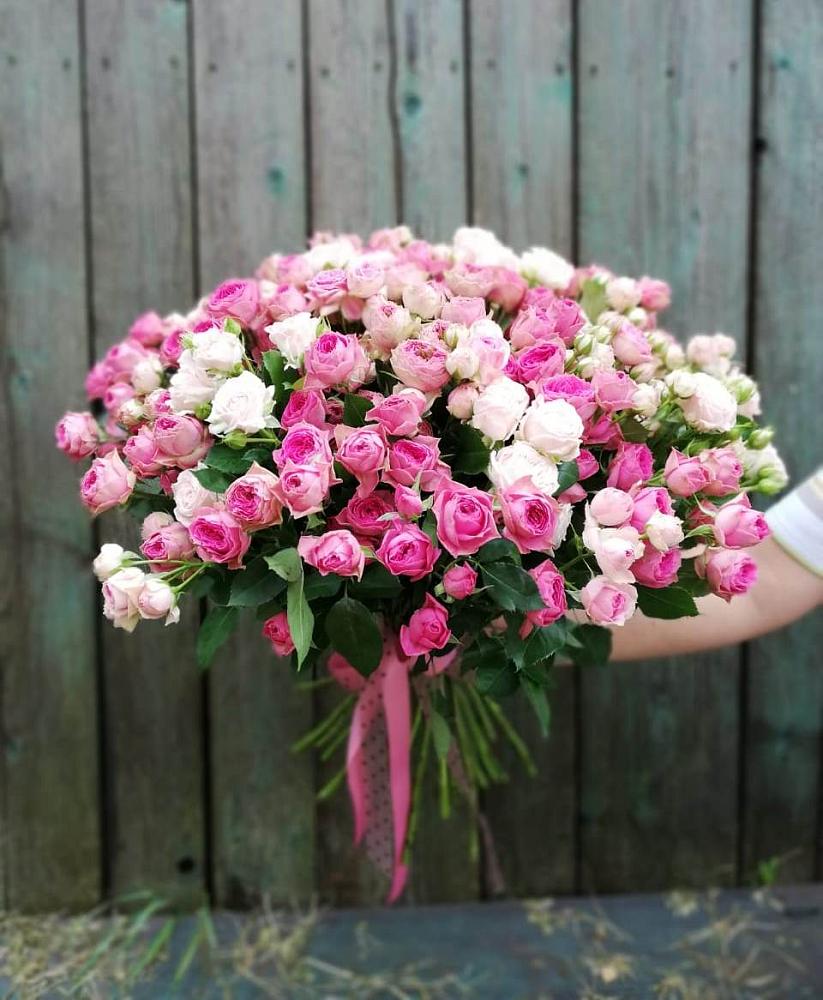 Букет Розовые кустовые розы Натали и Лав Лидия в Русский Акташ