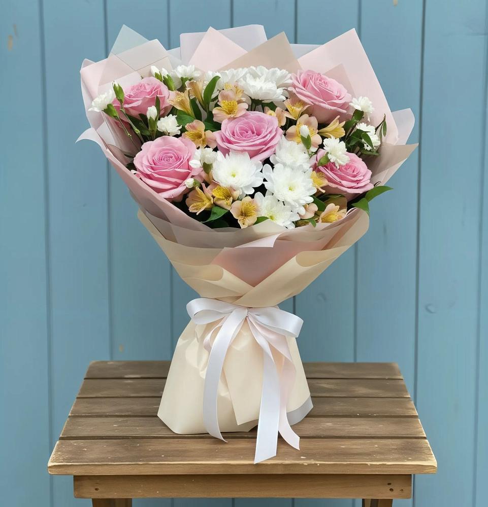 Букет цветов из: Гвоздики, Орхидеи и Розы в Русский Акташ