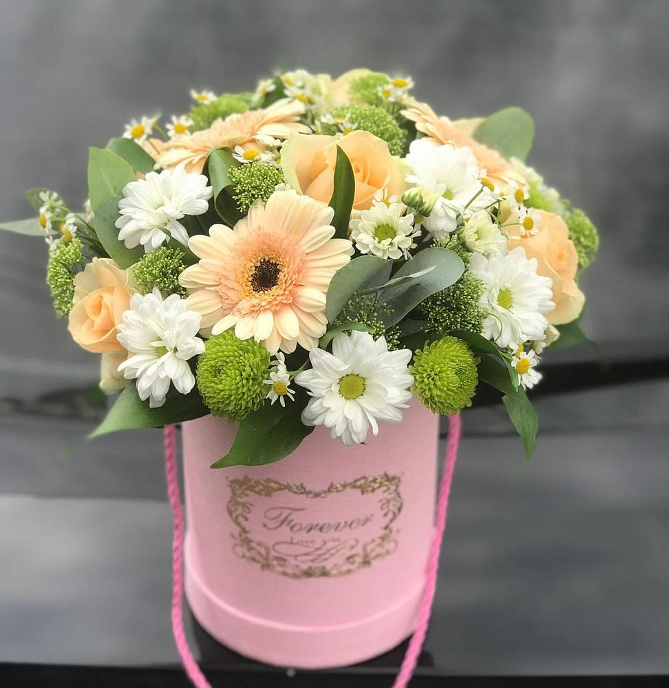 Цветочная композиция из Розы, Герберы и Хризантемы в шляпной коробке в Русский Акташ