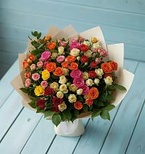 Букет Микс из разноцветных кустовых роз в Русский Акташ